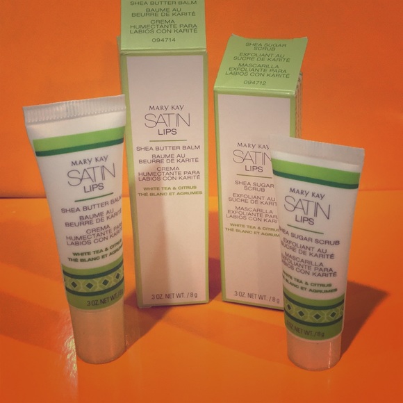 Satin Lips Set 💋 - Picture 2 of 5